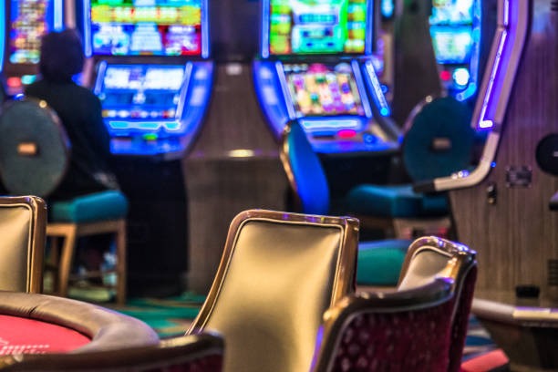 opazeus European Roulette table with live dealer and real-time betting interface